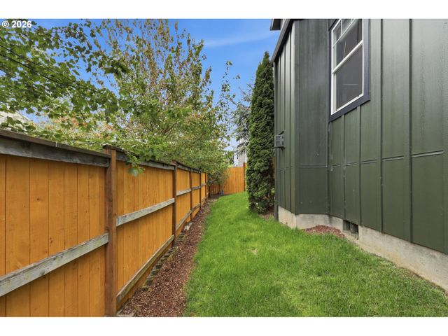 19100 Arletha Ct, Sandy, OR 97055