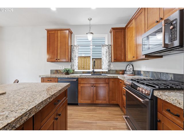 19100 Arletha Ct, Sandy, OR 97055