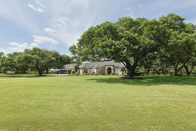 17514 Queenslake Drive, Cypress, TX 77429
