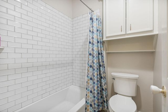 17514 Queenslake Drive, Cypress, TX 77429