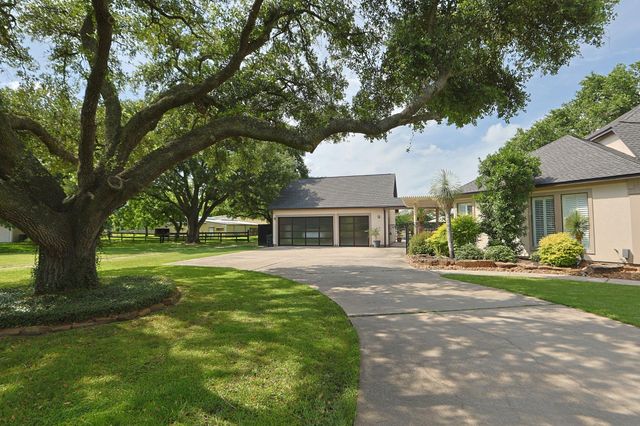 17514 Queenslake Drive, Cypress, TX 77429