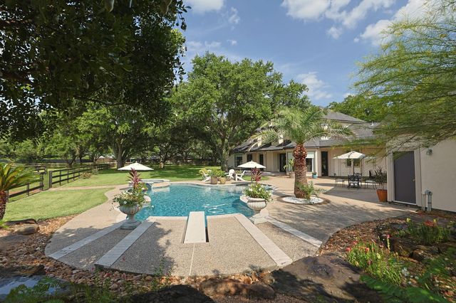 17514 Queenslake Drive, Cypress, TX 77429