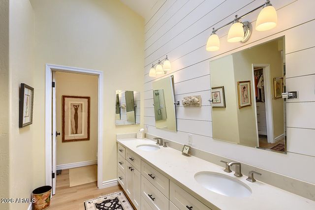 10075 E Turquoise Avenue, Scottsdale, AZ 85258