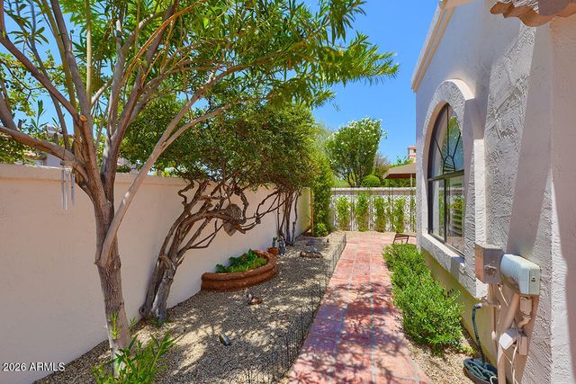 10075 E Turquoise Avenue, Scottsdale, AZ 85258
