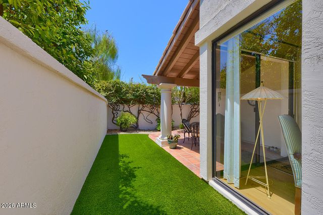 10075 E Turquoise Avenue, Scottsdale, AZ 85258