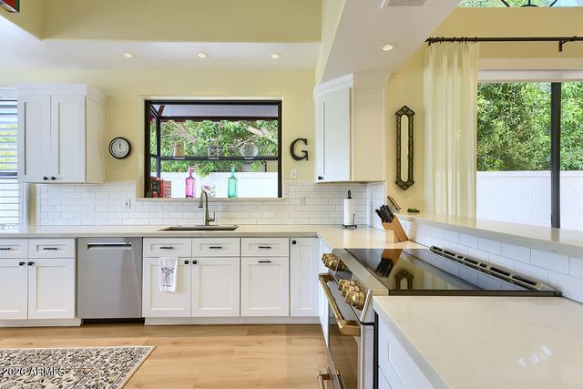 10075 E Turquoise Avenue, Scottsdale, AZ 85258
