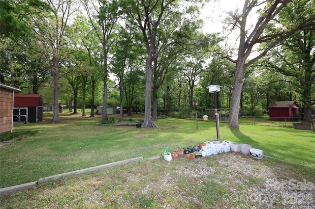 104 Pinetree Drive, Matthews, NC 28104