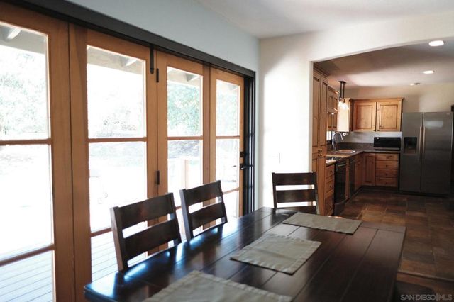 26327 N Broadway, Escondido, CA 92026