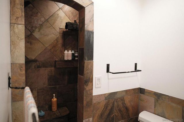 26327 N Broadway, Escondido, CA 92026