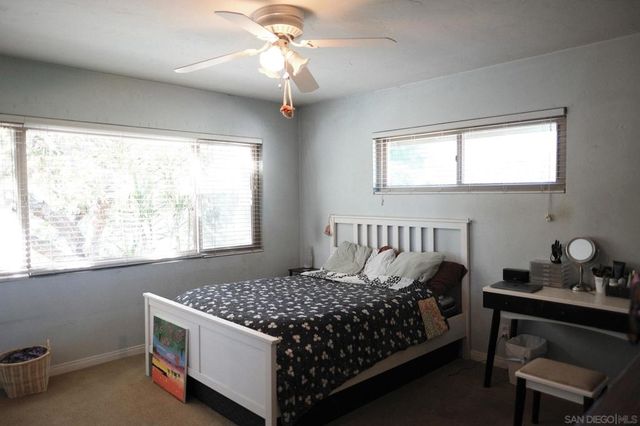 26327 N Broadway, Escondido, CA 92026