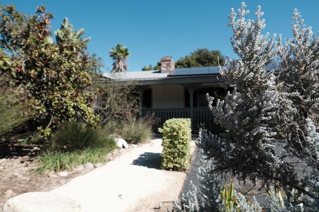 26327 N Broadway, Escondido, CA 92026