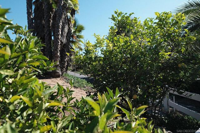 26327 N Broadway, Escondido, CA 92026