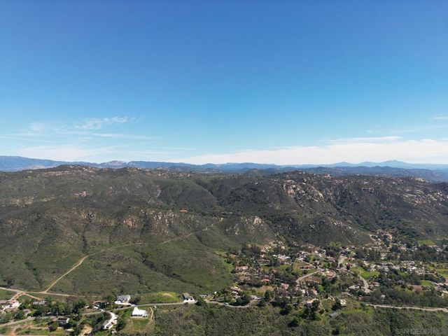 26327 N Broadway, Escondido, CA 92026