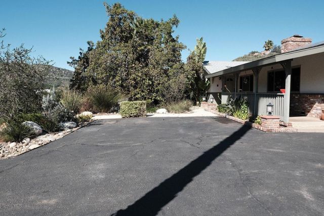 26327 N Broadway, Escondido, CA 92026