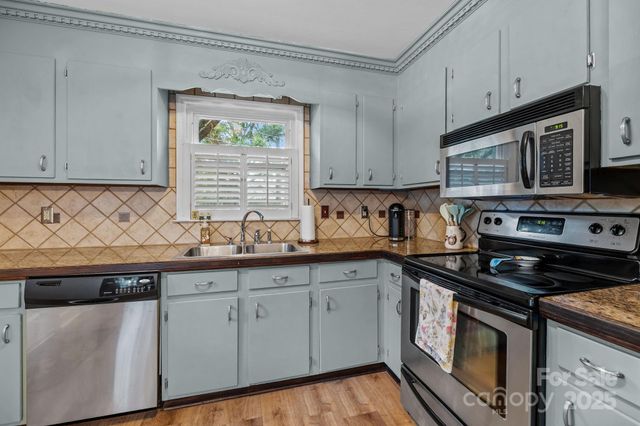7300 Starvalley Drive, Charlotte, NC 28210