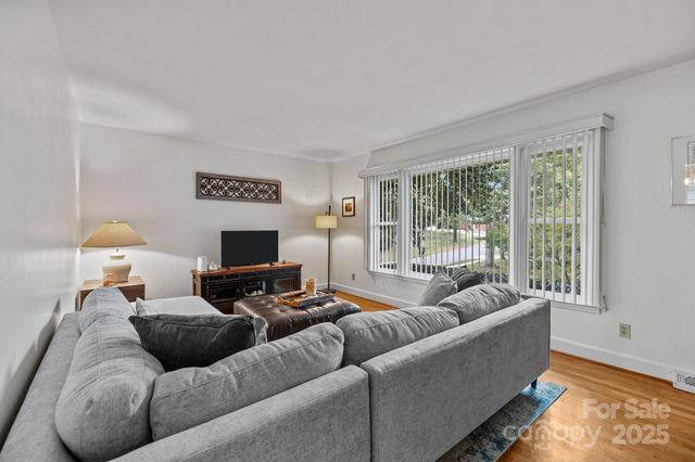 7300 Starvalley Drive, Charlotte, NC 28210