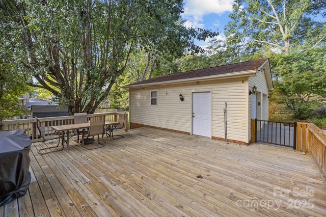 7300 Starvalley Drive, Charlotte, NC 28210