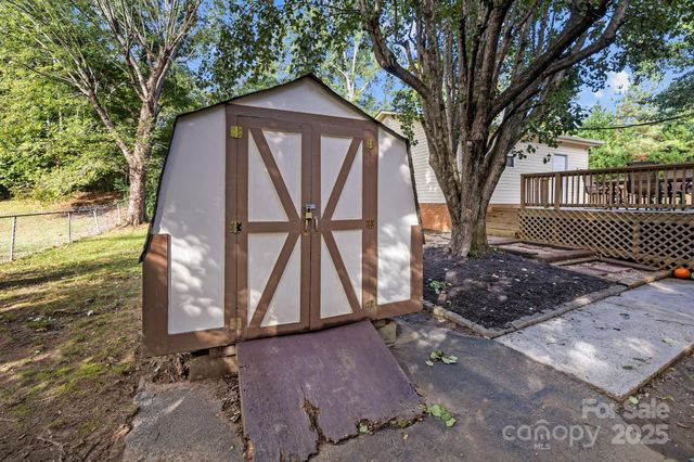 7300 Starvalley Drive, Charlotte, NC 28210