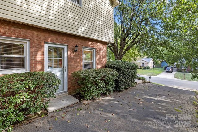 7300 Starvalley Drive, Charlotte, NC 28210