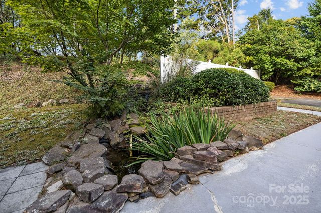 7300 Starvalley Drive, Charlotte, NC 28210