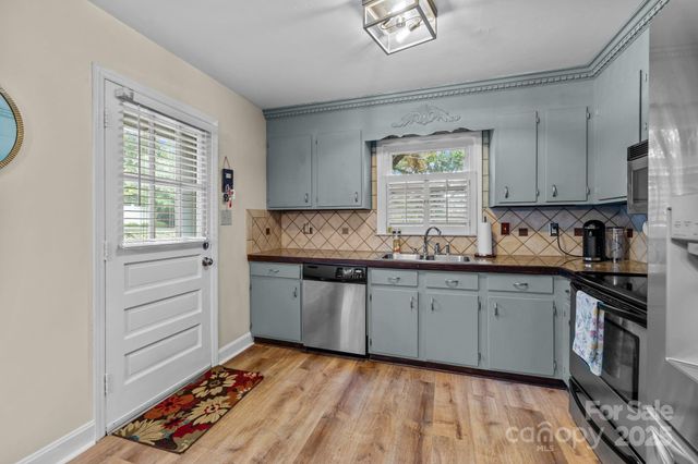 7300 Starvalley Drive, Charlotte, NC 28210