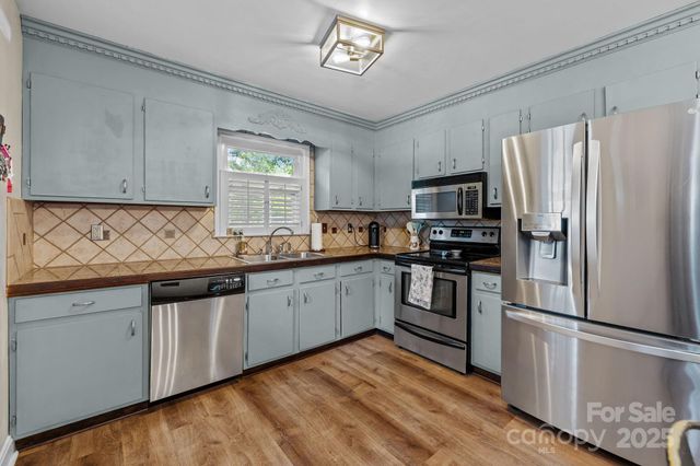 7300 Starvalley Drive, Charlotte, NC 28210