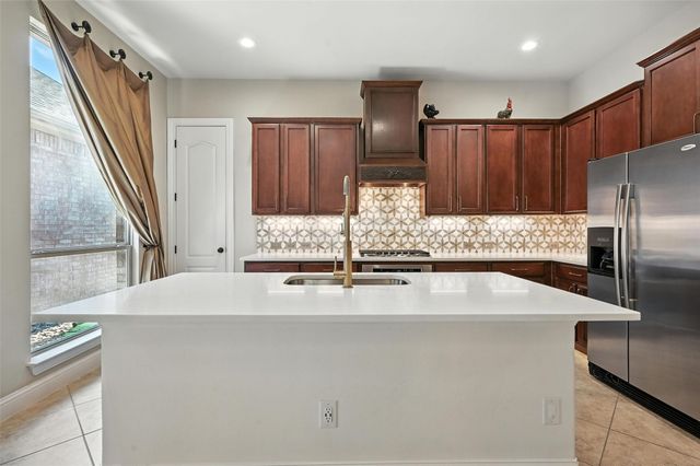 218 Wallington Way, Lewisville, TX 75067