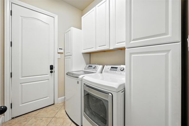 218 Wallington Way, Lewisville, TX 75067