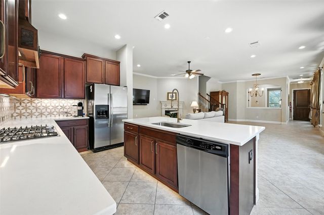 218 Wallington Way, Lewisville, TX 75067