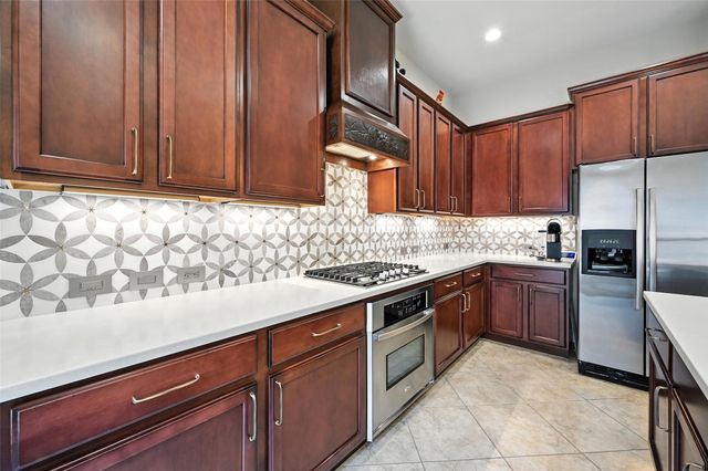 218 Wallington Way, Lewisville, TX 75067