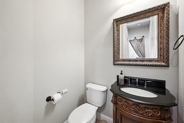 218 Wallington Way, Lewisville, TX 75067