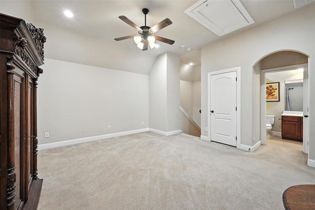 218 Wallington Way, Lewisville, TX 75067