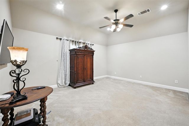 218 Wallington Way, Lewisville, TX 75067