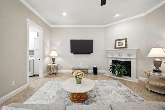 218 Wallington Way, Lewisville, TX 75067