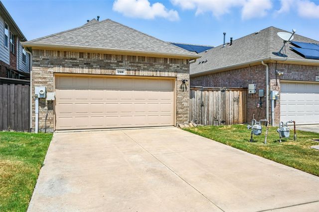 218 Wallington Way, Lewisville, TX 75067