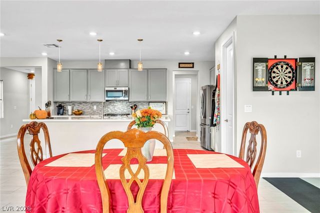 6618 North Palmer Estates Street, North Las Vegas, NV 89086