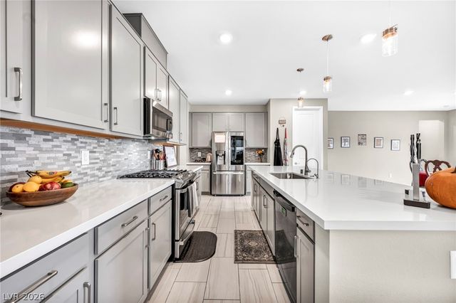 6618 North Palmer Estates Street, North Las Vegas, NV 89086