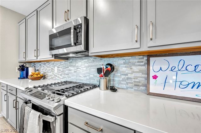 6618 North Palmer Estates Street, North Las Vegas, NV 89086