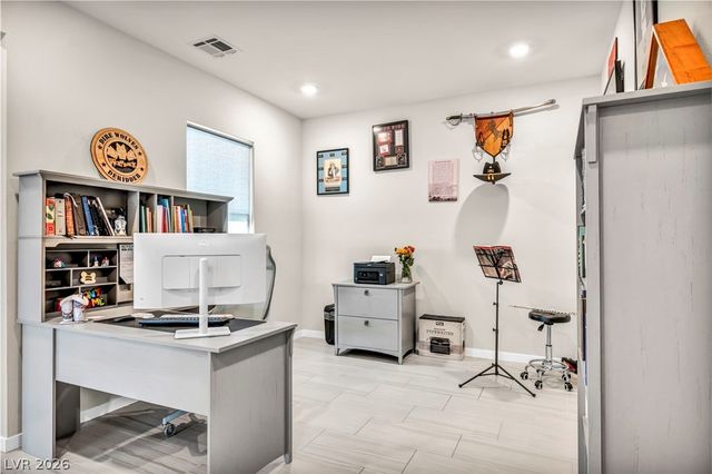 6618 North Palmer Estates Street, North Las Vegas, NV 89086