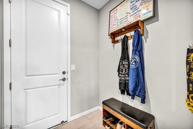 6618 North Palmer Estates Street, North Las Vegas, NV 89086