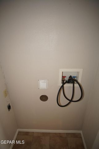 4433 N Stanton Street 212, El Paso, TX 79902