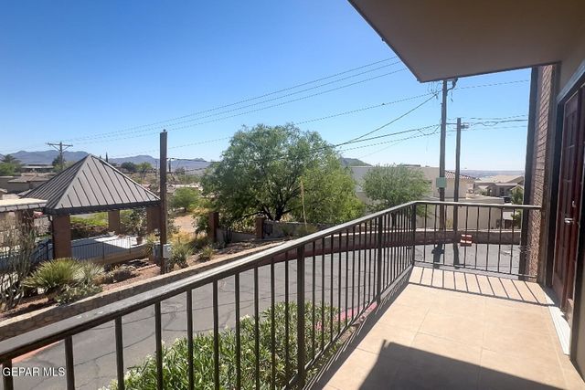 4433 N Stanton Street 212, El Paso, TX 79902