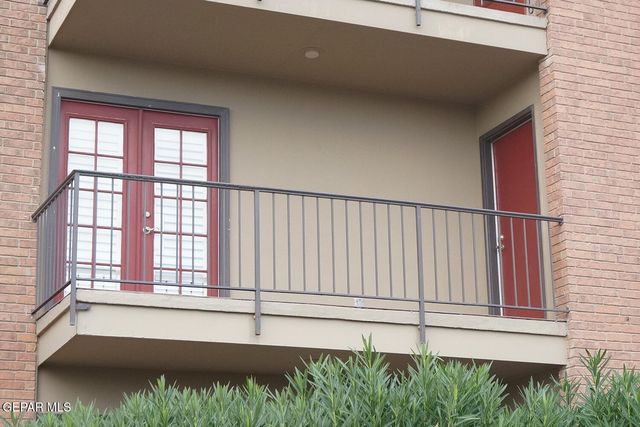 4433 N Stanton Street 212, El Paso, TX 79902