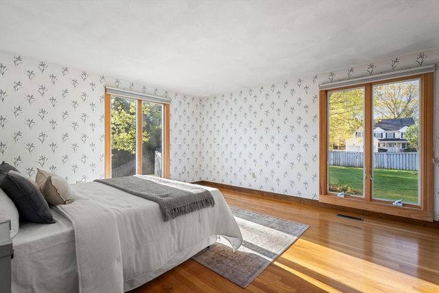 14 Eugene Rd, Burlington, MA 01803