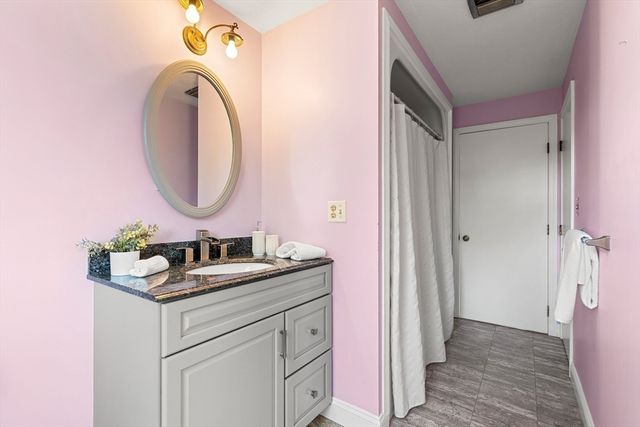 14 Eugene Rd, Burlington, MA 01803