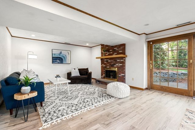 14 Eugene Rd, Burlington, MA 01803