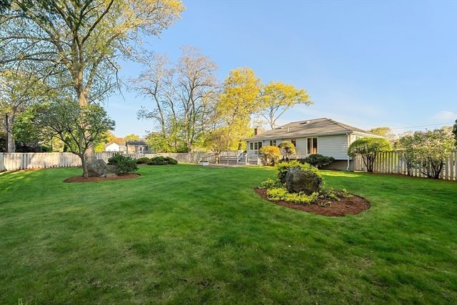 14 Eugene Rd, Burlington, MA 01803