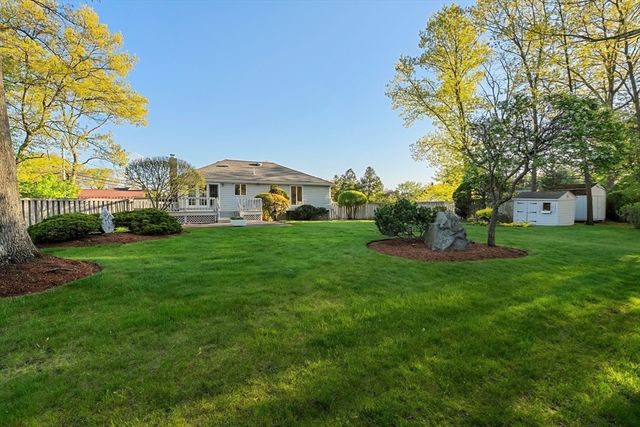 14 Eugene Rd, Burlington, MA 01803
