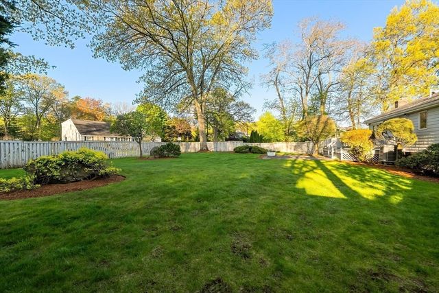 14 Eugene Rd, Burlington, MA 01803
