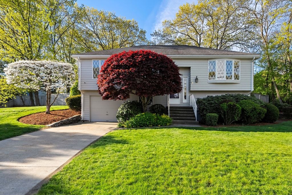 14 Eugene Rd, Burlington, MA 01803